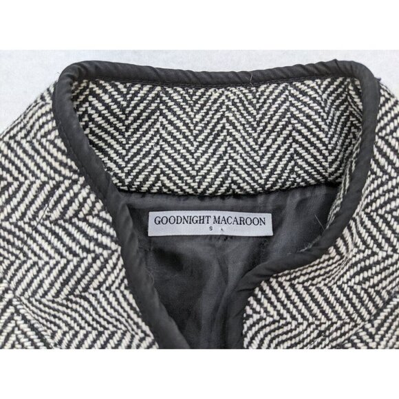 Goodnight Macaroon Women's Vest Black & White Herringbone Size Small - Picture 3 of 12